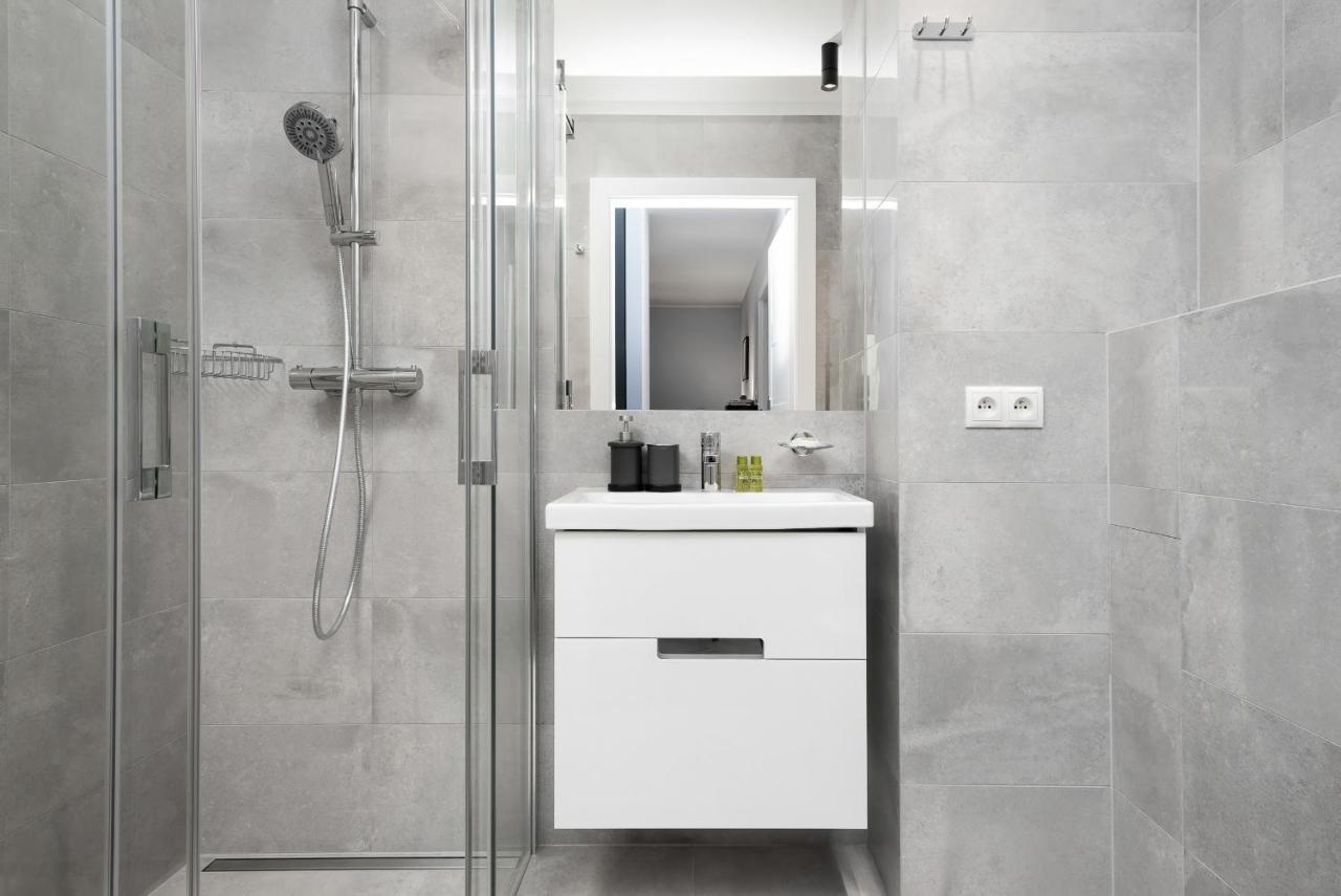 Apartments Warsaw Nowowiejska By Noclegi Renters Luaran gambar